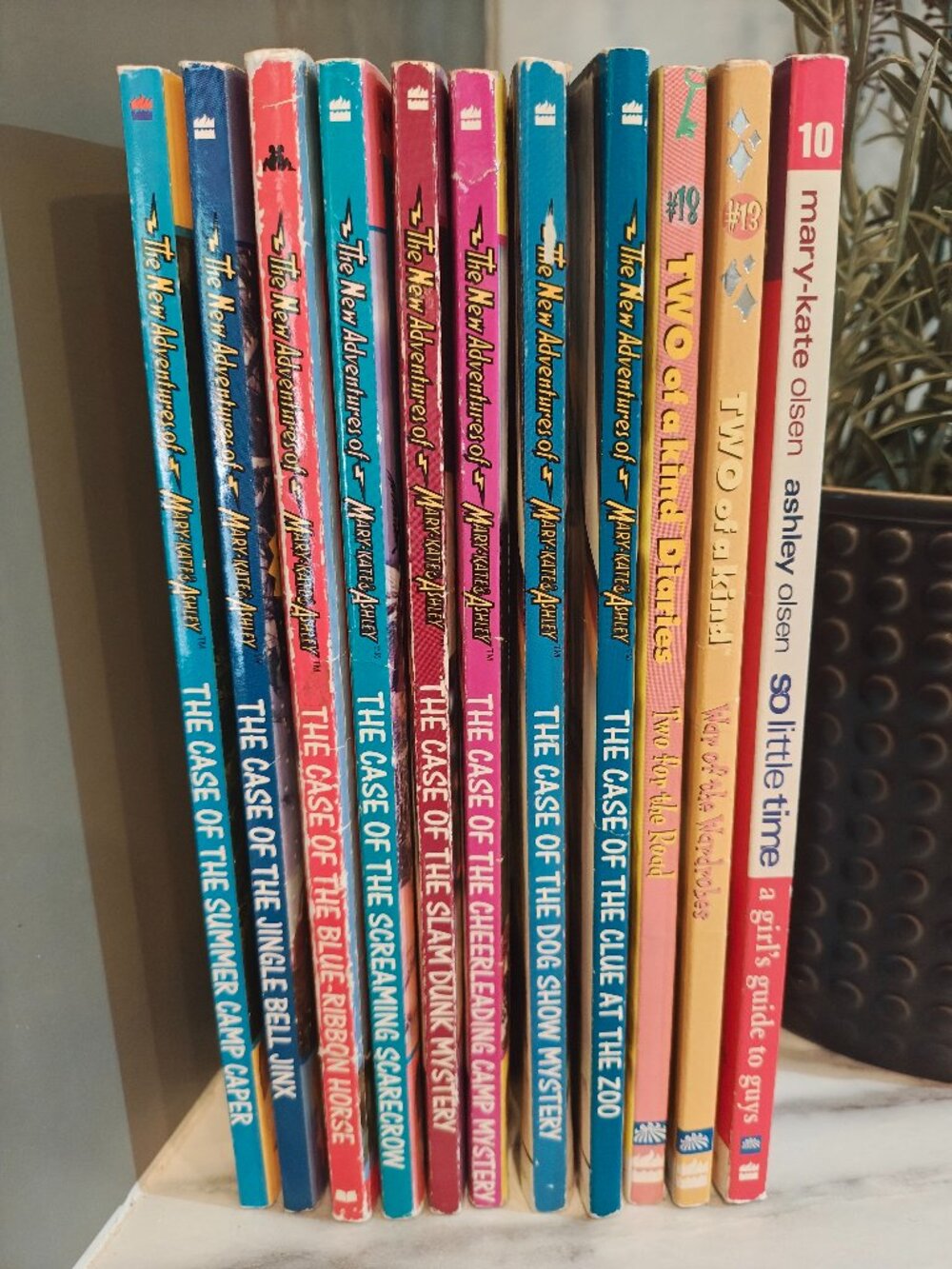 Vintage Mary-Kate & Ashley Olsen Books Lot of 11 90s Y2K Mysteries Two of a Kind